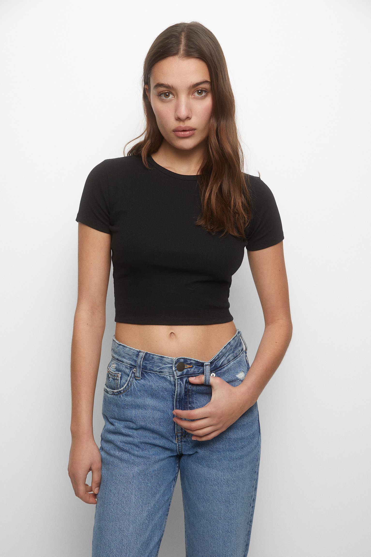 Ribbed cropped T-shirt - pull&bear