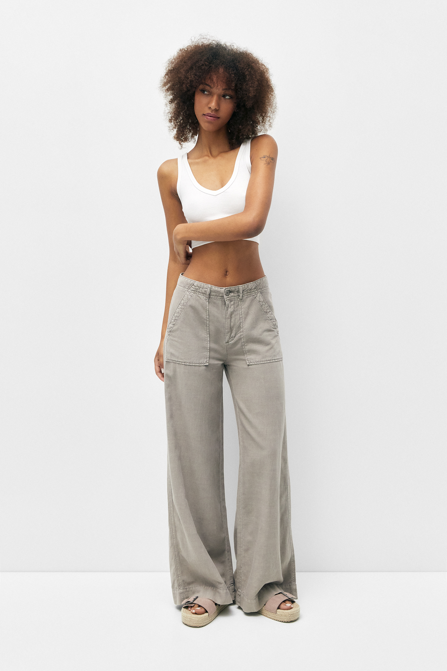 Rustic wide-leg pants with pockets