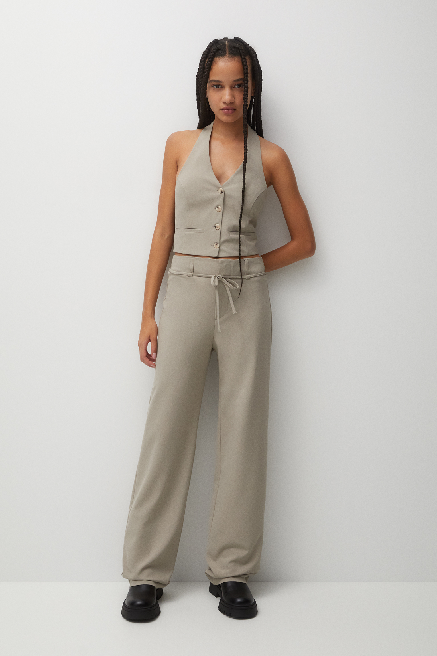 Pull&Bear high waisted straight leg trousers in green | ASOS