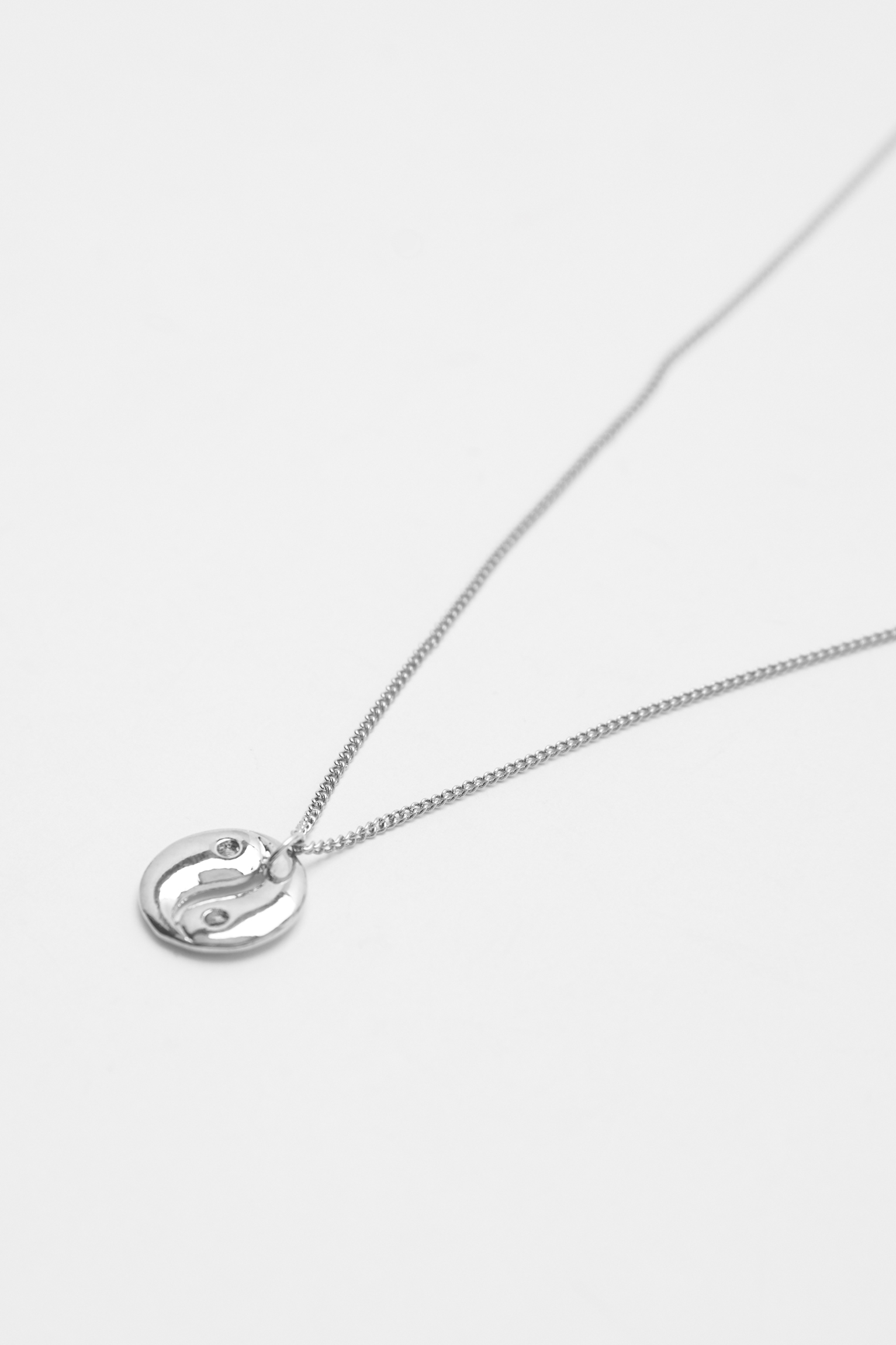 Silver Yin Yang pendant necklace - PULL&BEAR