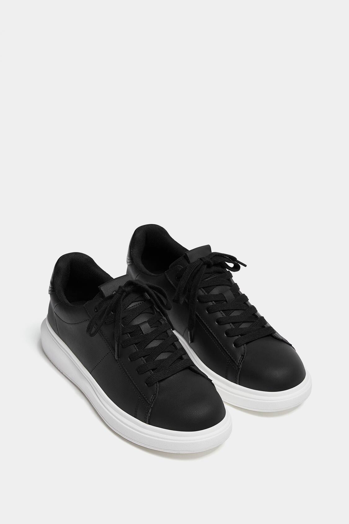 Pull&Bear Flatform Sneakers With Black Back Tab in White