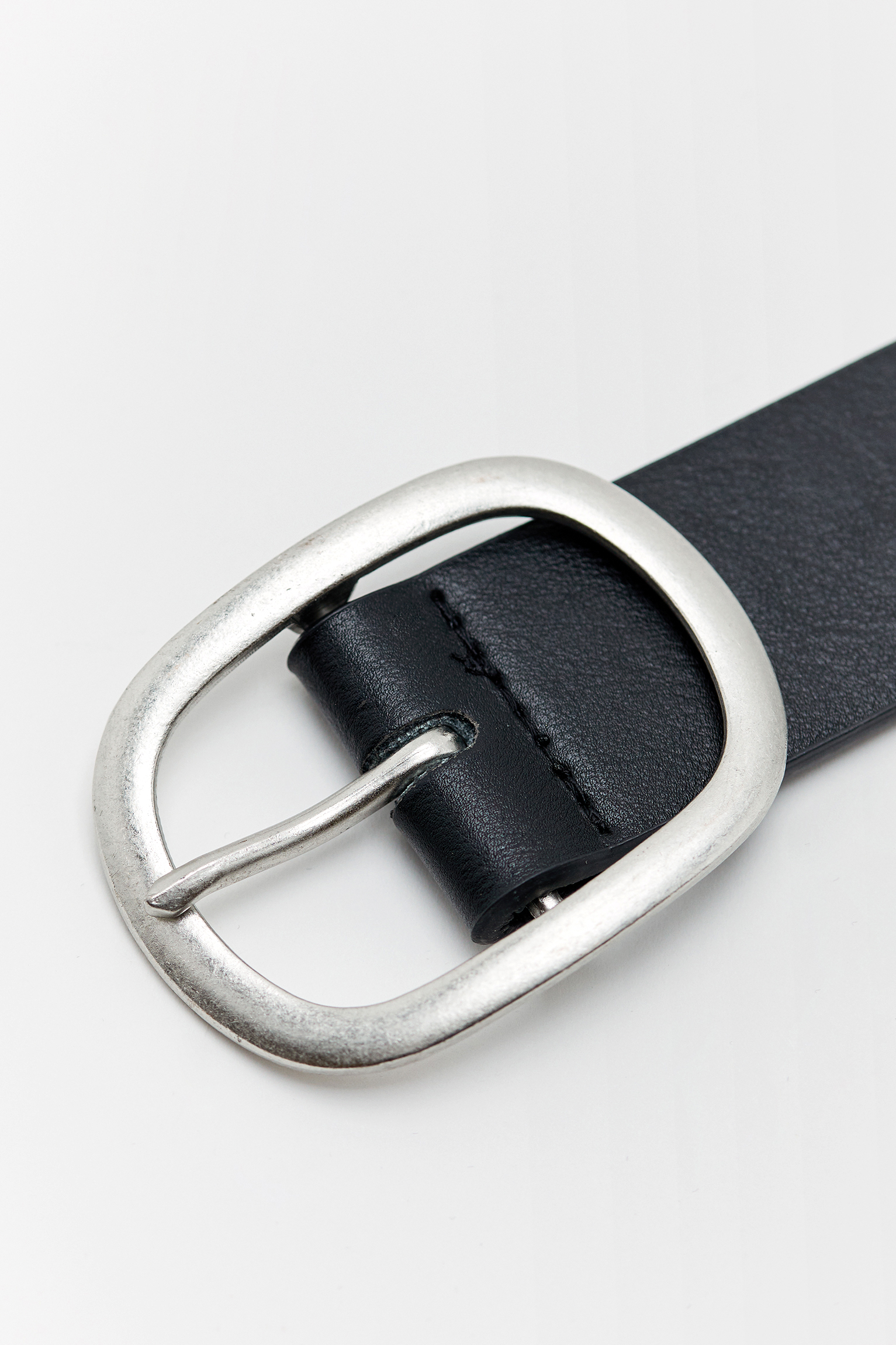 Gürtel mit ovaler Metallschnalle - PULL&BEAR 