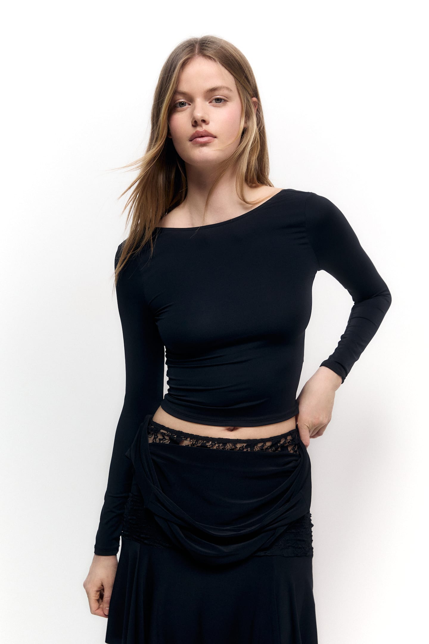 Long sleeve top with open back - pull&bear