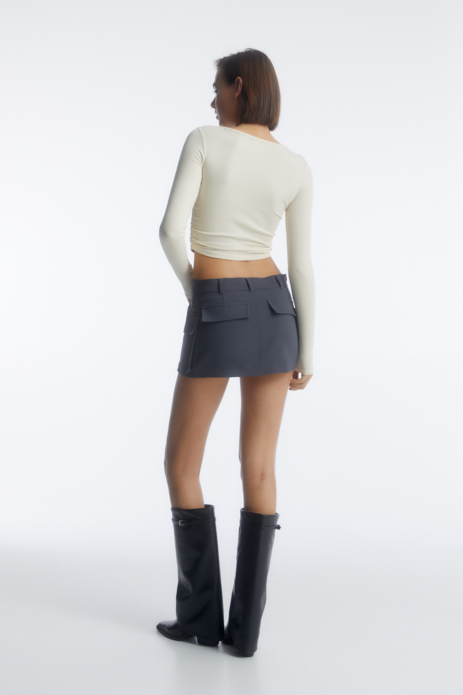 Mini skirt with pockets