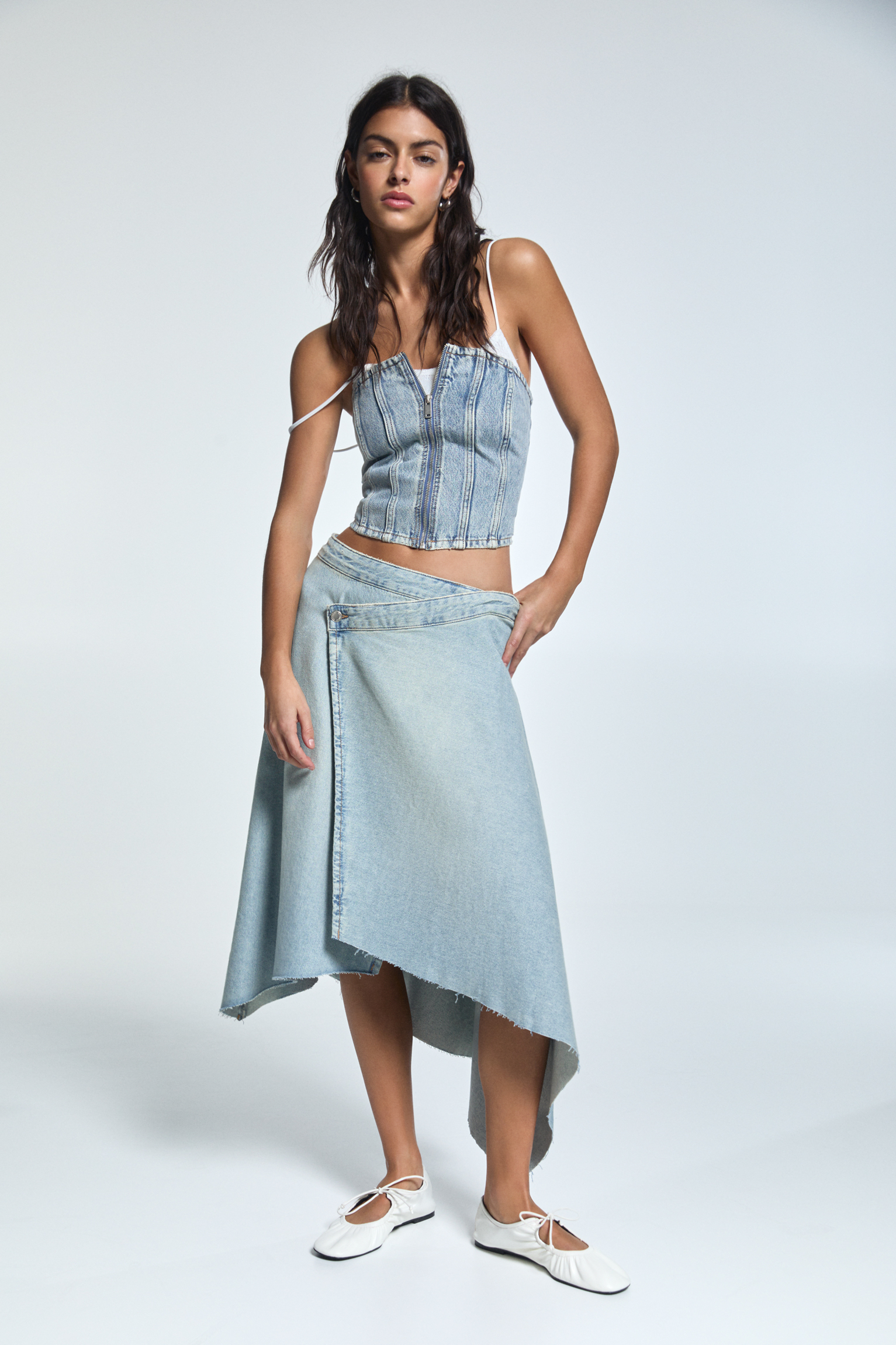 PULL&BEAR size m denim button down mini skirt blue denim skirt summer fall  | Denim skirt, Blue denim skirt, Button down mini skirt