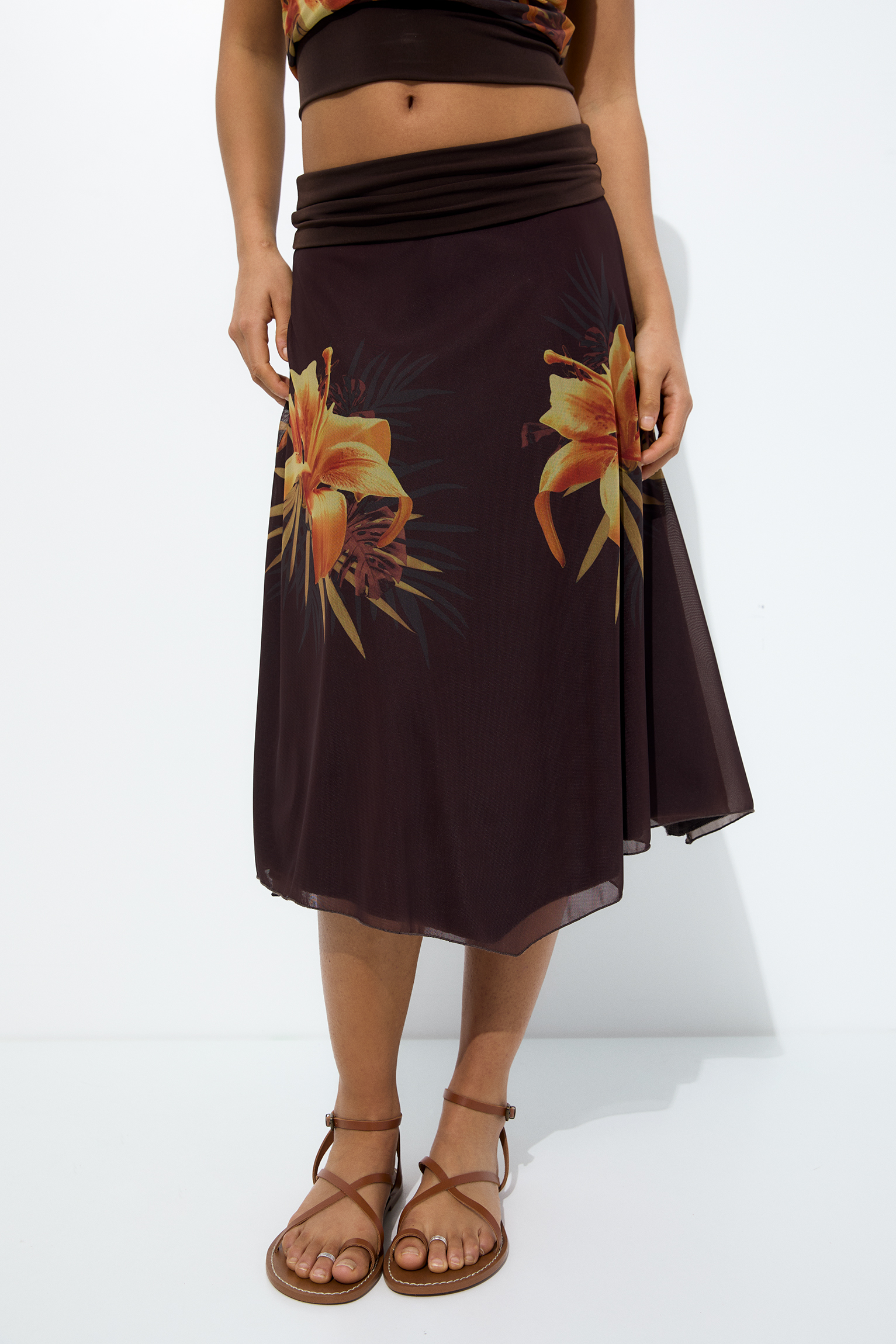 Asymmetric floral midi skirt - pull&bear
