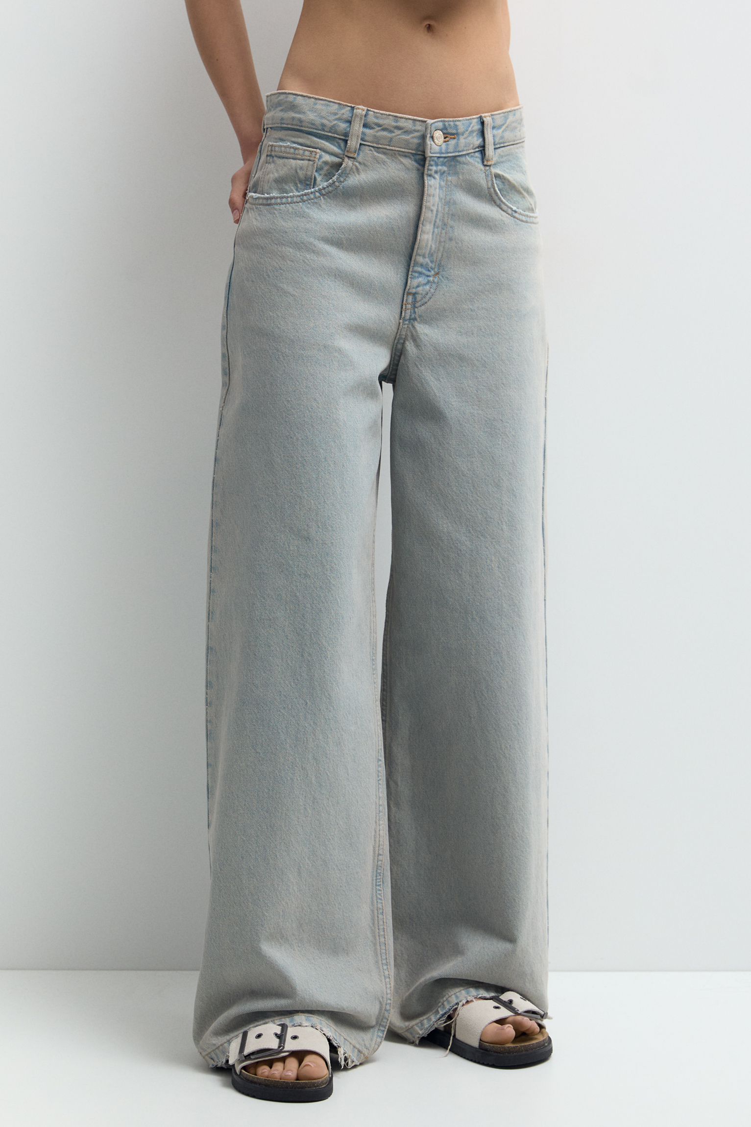 Dirty-effect super baggy jeans