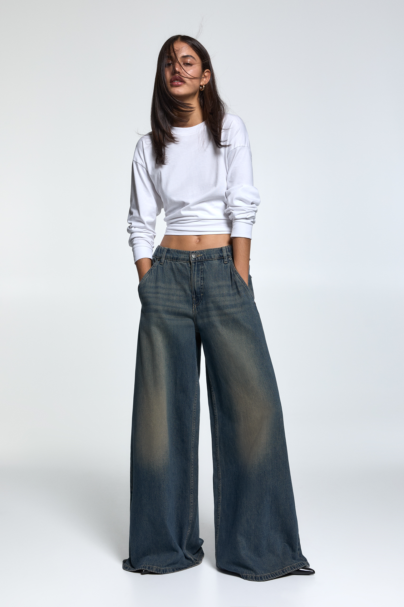 Wide-leg jeans with a stretch waistband - pull&bear
