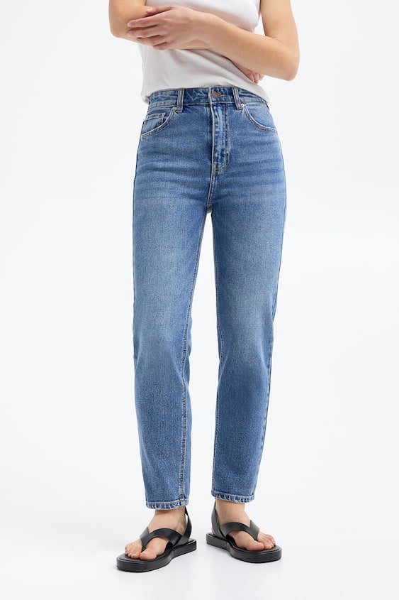 Pull&Bear elasticated waist mom jean in medium blue