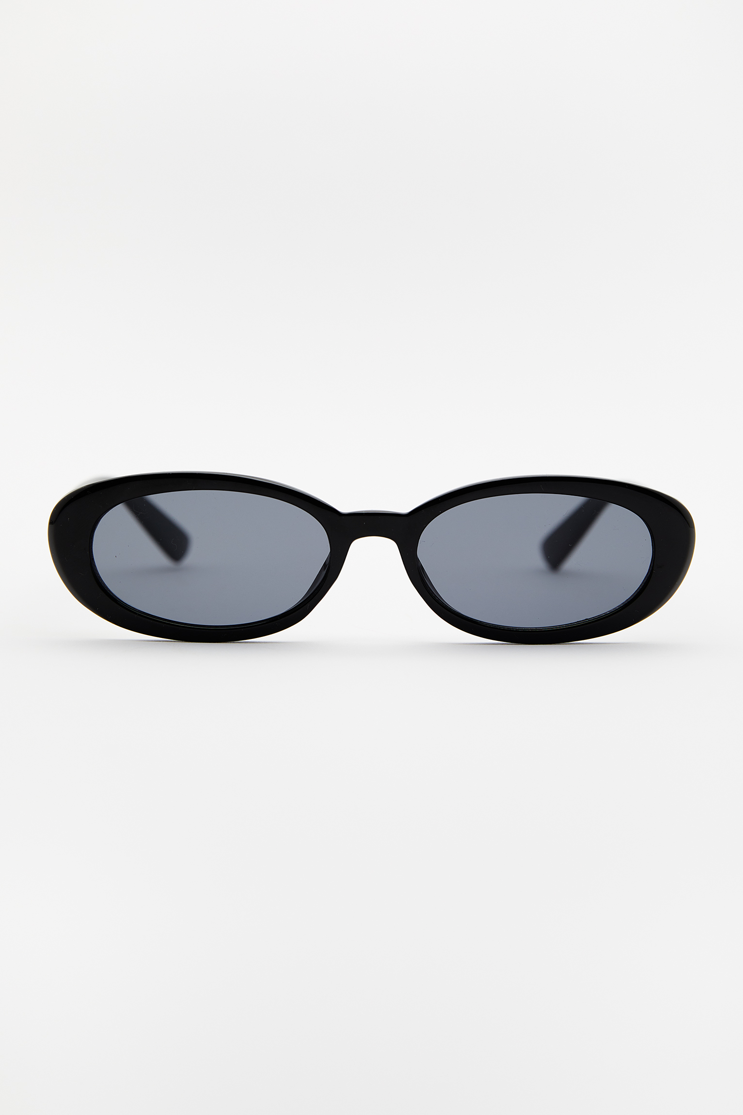 Ovale Sonnenbrille mit Kunststoffgestell - PULL&BEAR