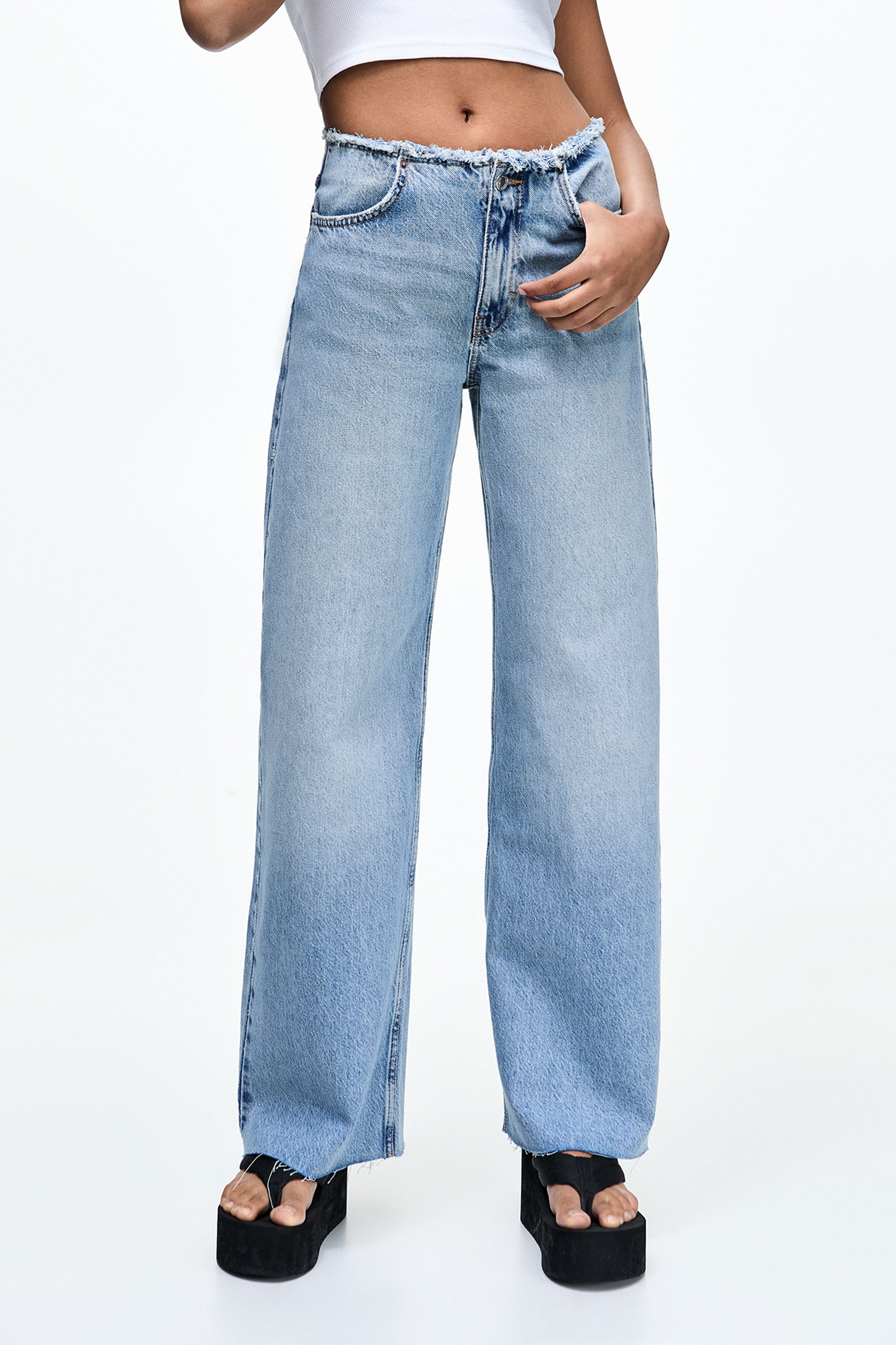 Wide-leg jeans with frayed waistband - pull&bear