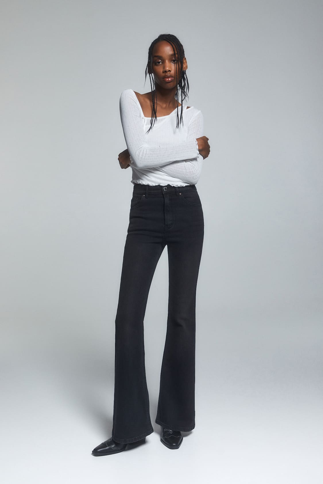Flared high-rise jeans - pull&bear