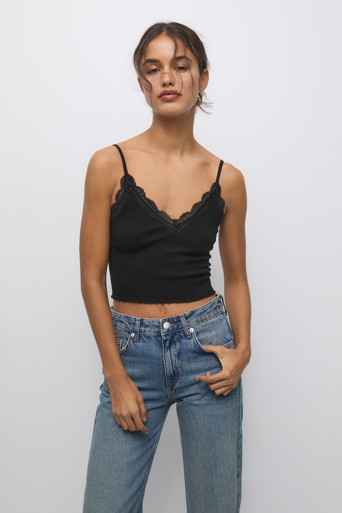 Lace-trimmed detail crop top - PULL&BEAR