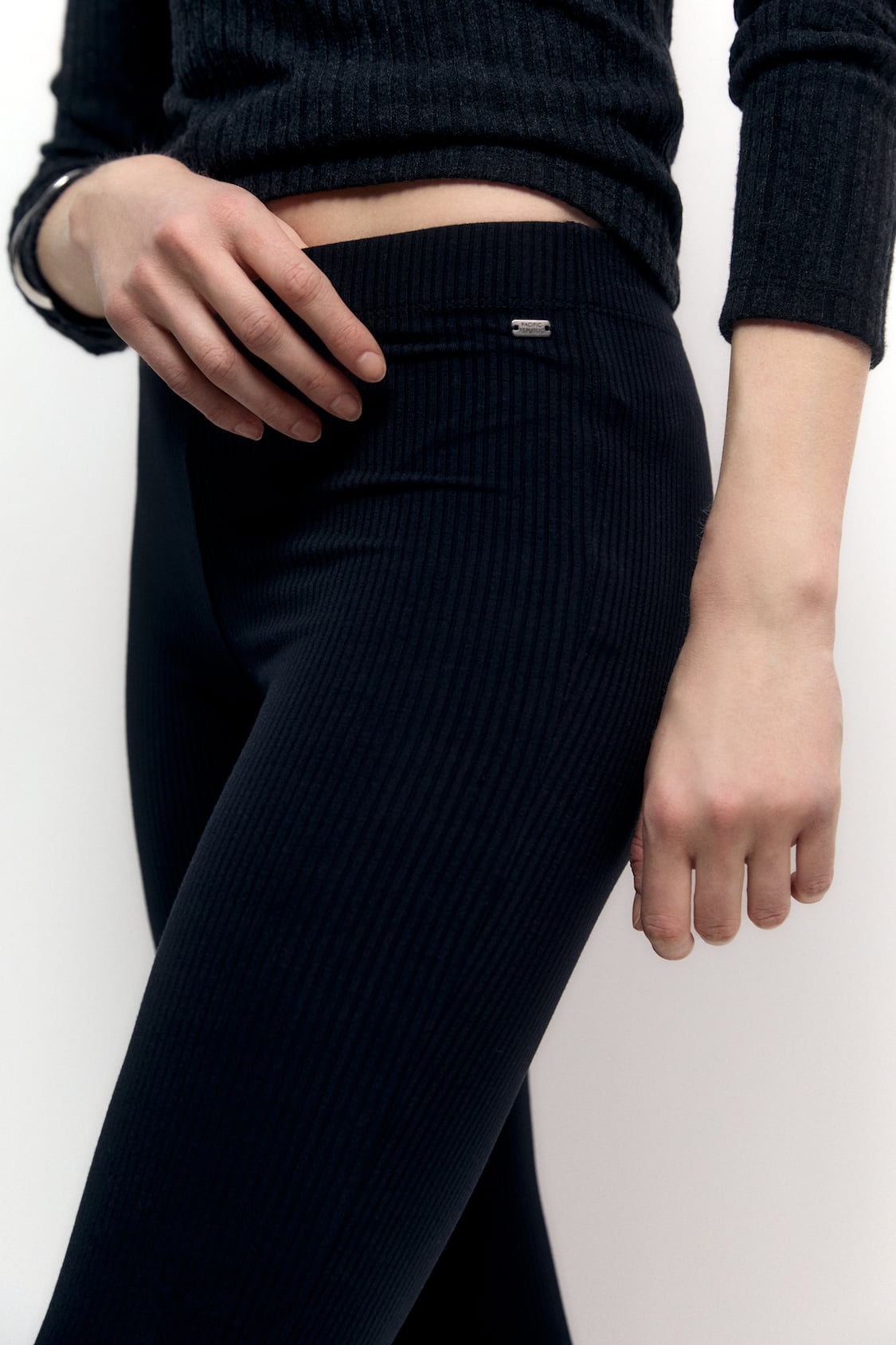 Pull&Bear seamless leggings in khaki