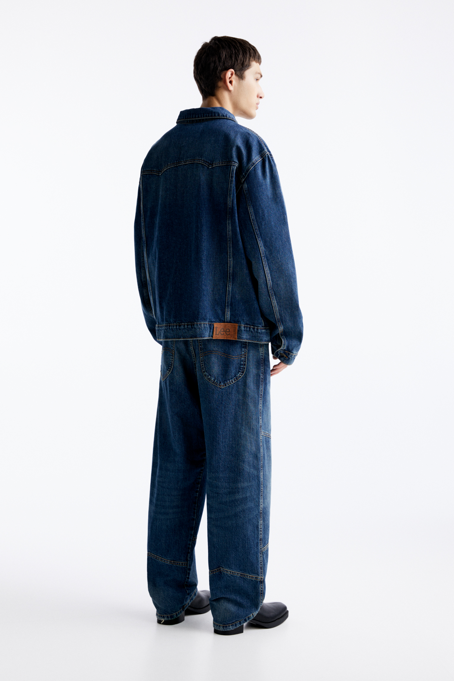 X RAY Men's Washed Trucker Denim Jacket With Fleece Hood & Sleeves – X-RAY  JEANS