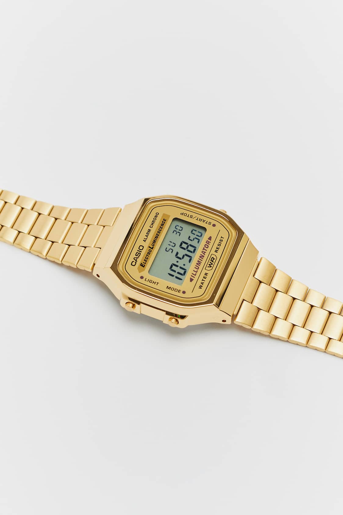 Reloj digital Casio dorado - PULL&BEAR