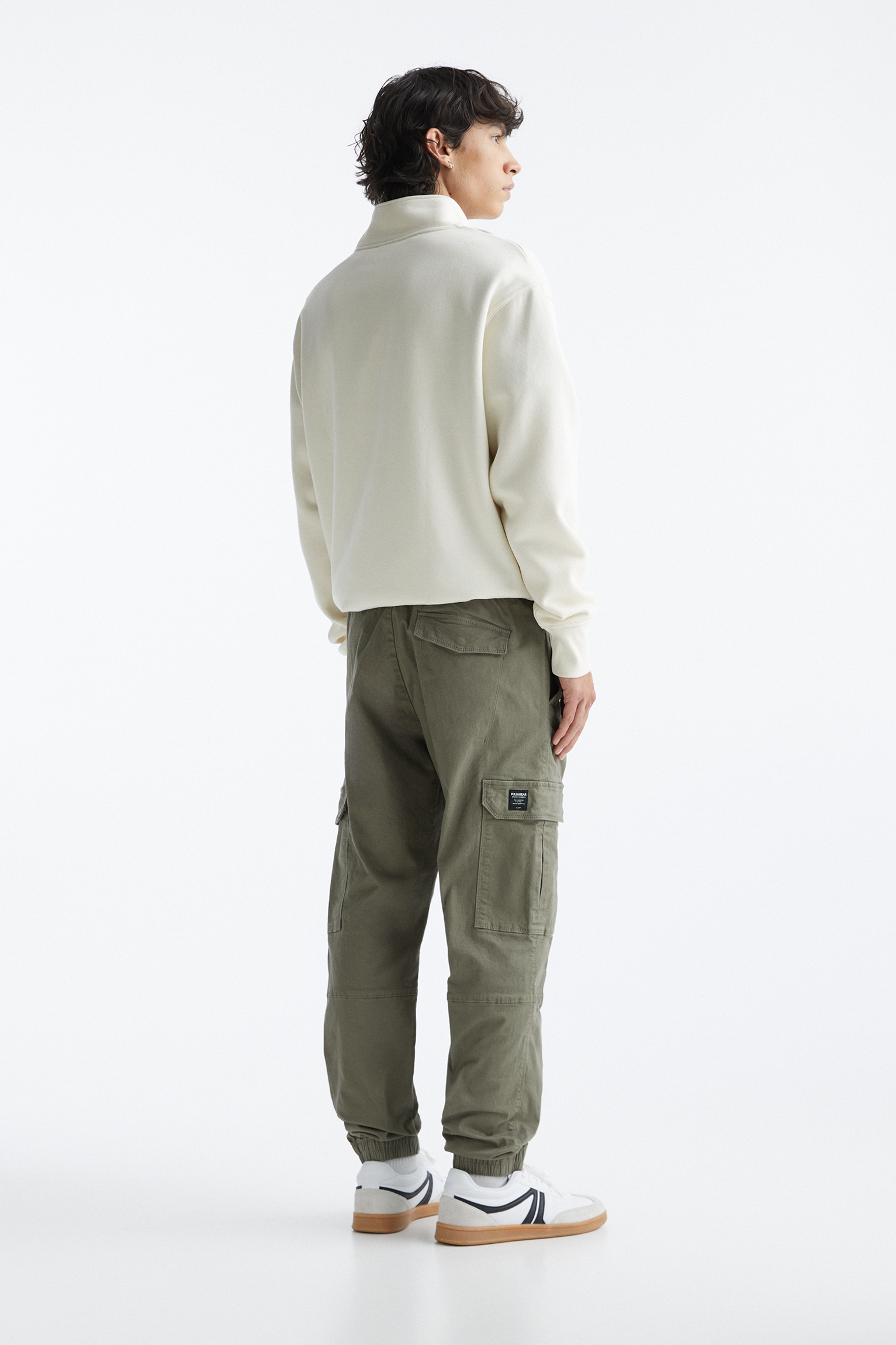 Pantalon Chandal Pantalones De Camuflaje Pull And Bear Pantalon - Main Image