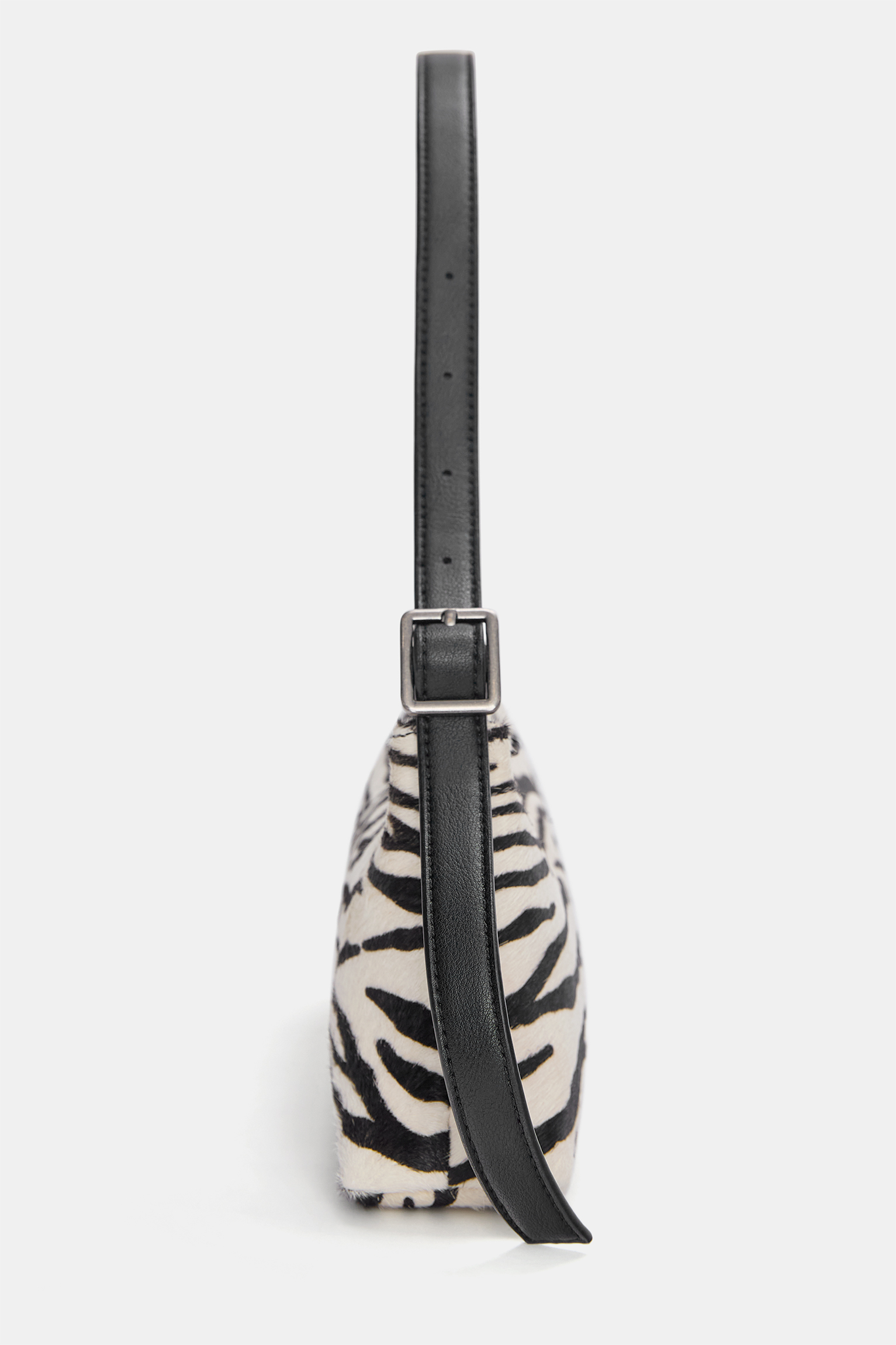 Animal print leather shoulder bag - pull&bear 