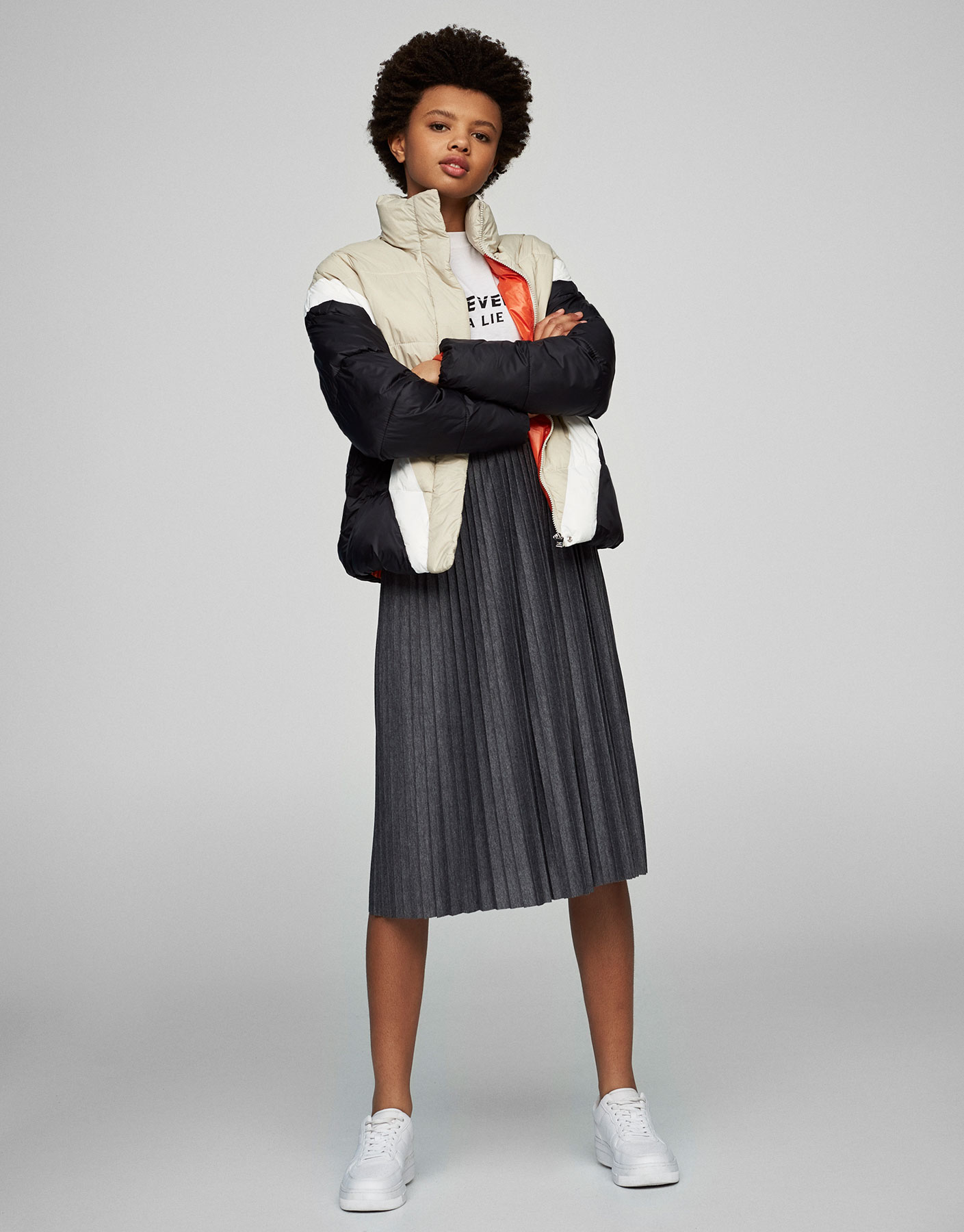 Women's Coats and Jackets for Spring/Summer 2017 | PULL&BEAR (1409 x 1800 Pixel)