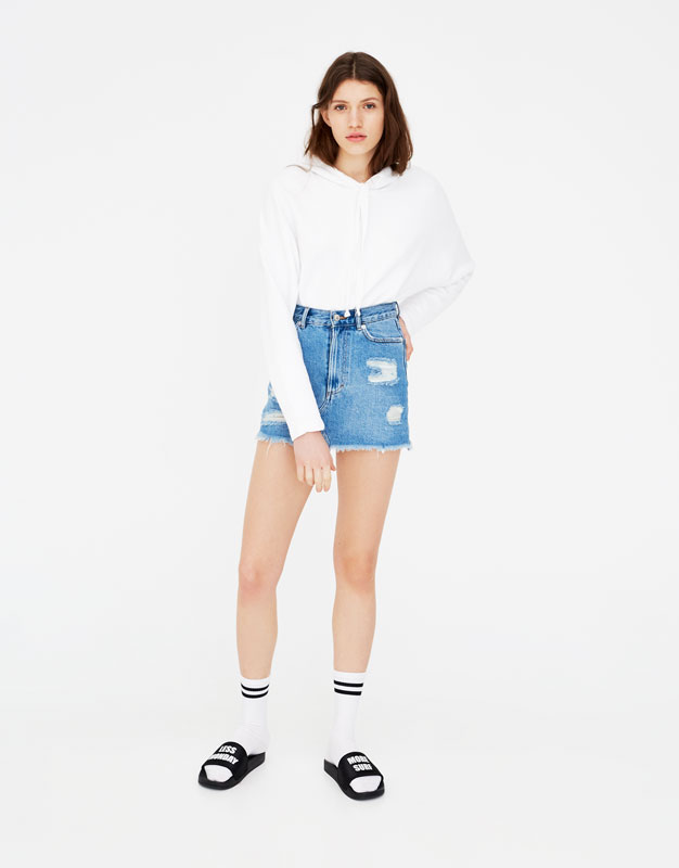 pull and bear black denim skirt