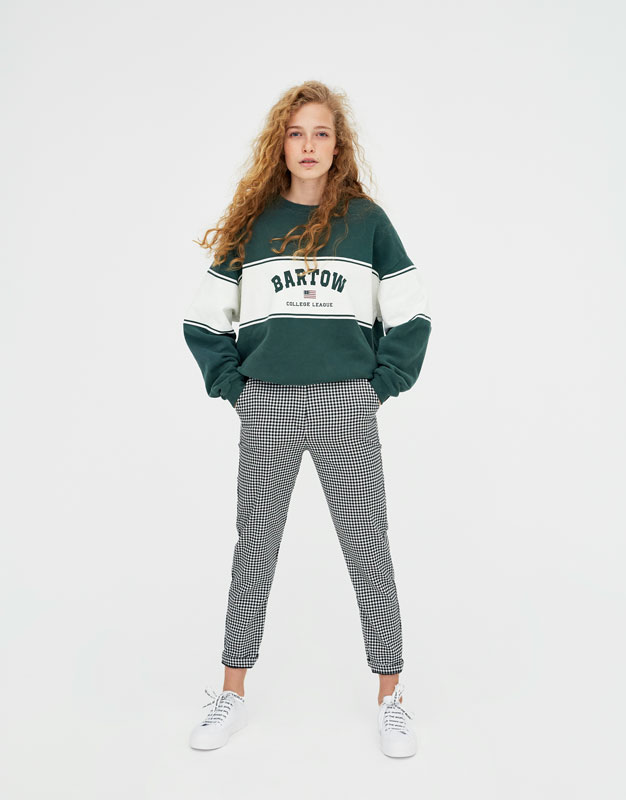 pull and bear college sweatshirt