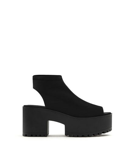 bottine femme ouverte devant