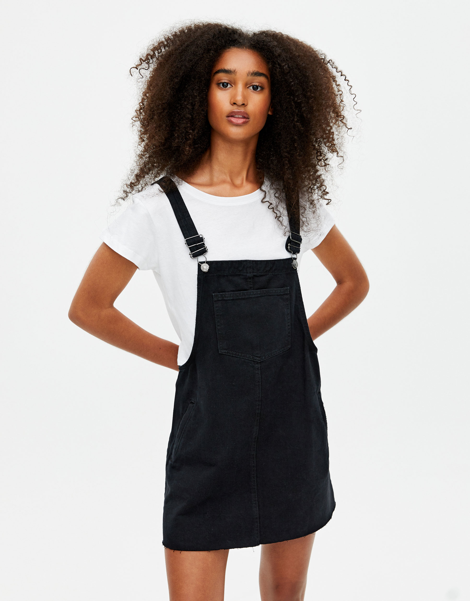 supre pinafore