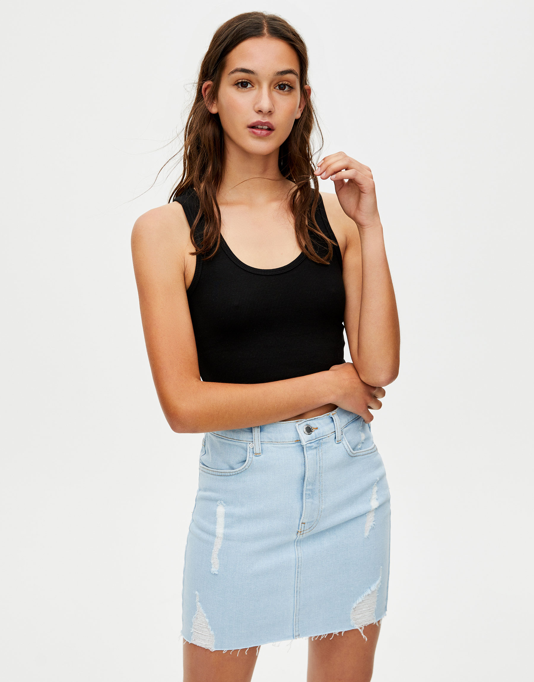 Pull and bear discount ripped denim skirt