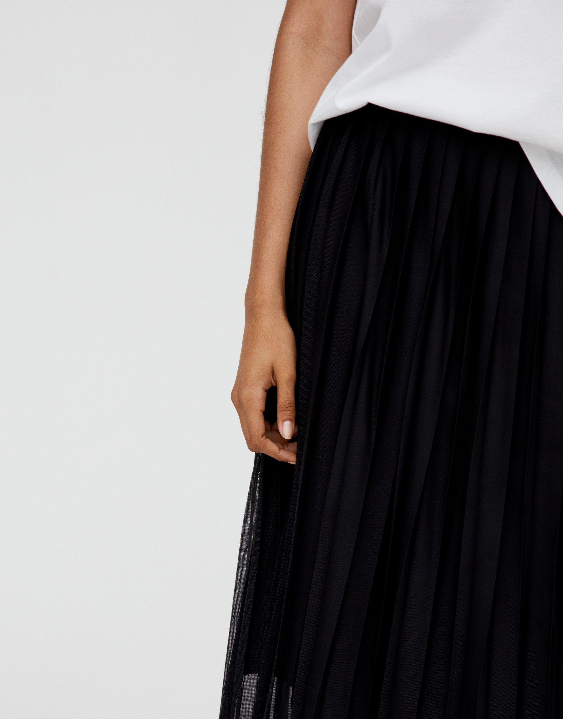 jupe holographique pull and bear