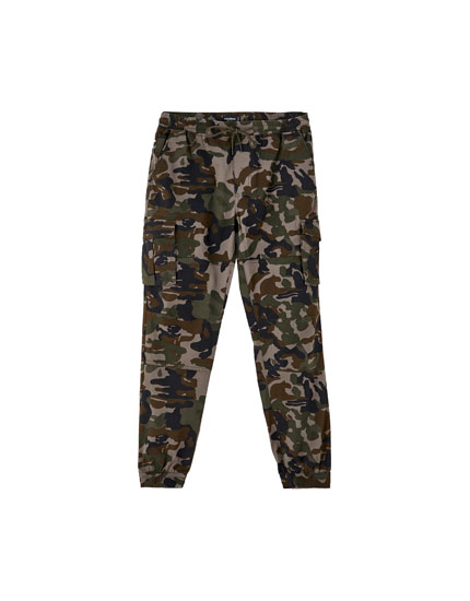 pull and bear camo pants