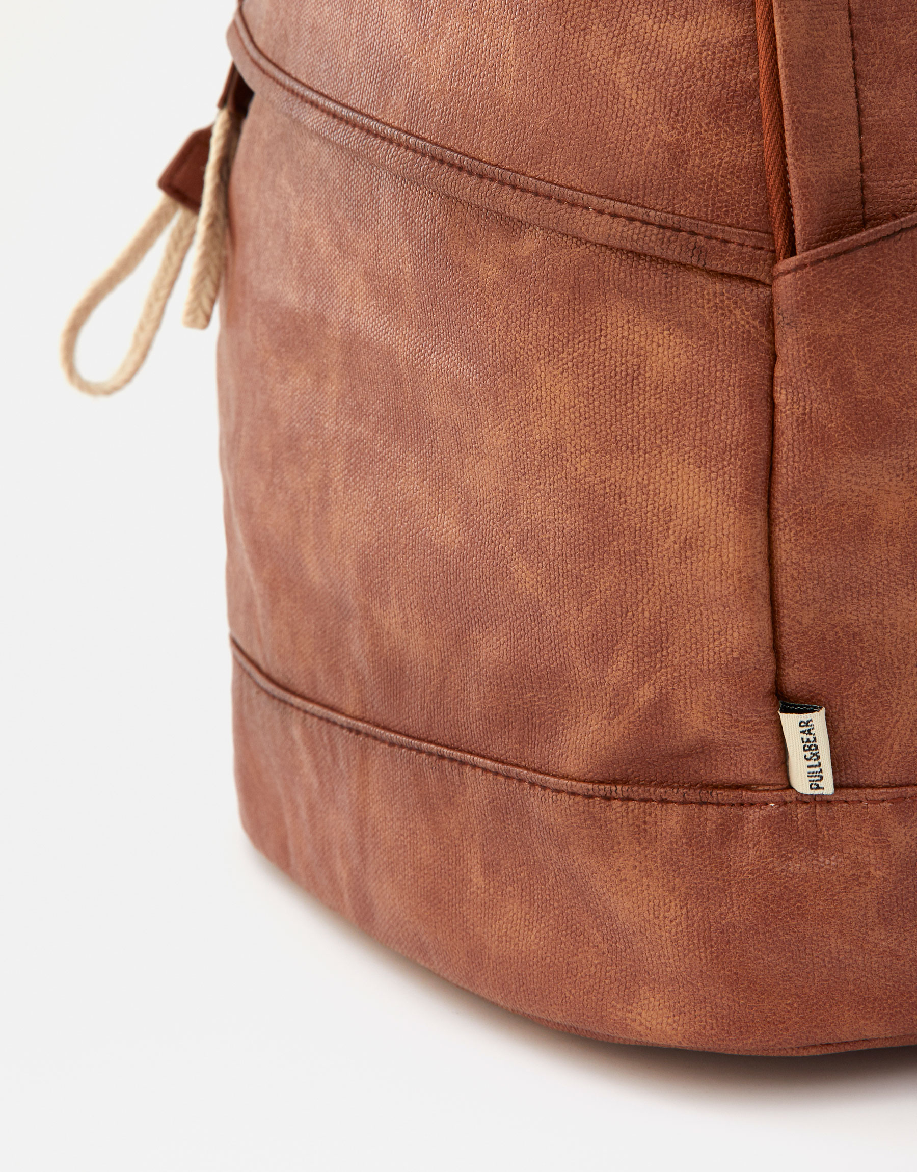 pull and bear backpack man