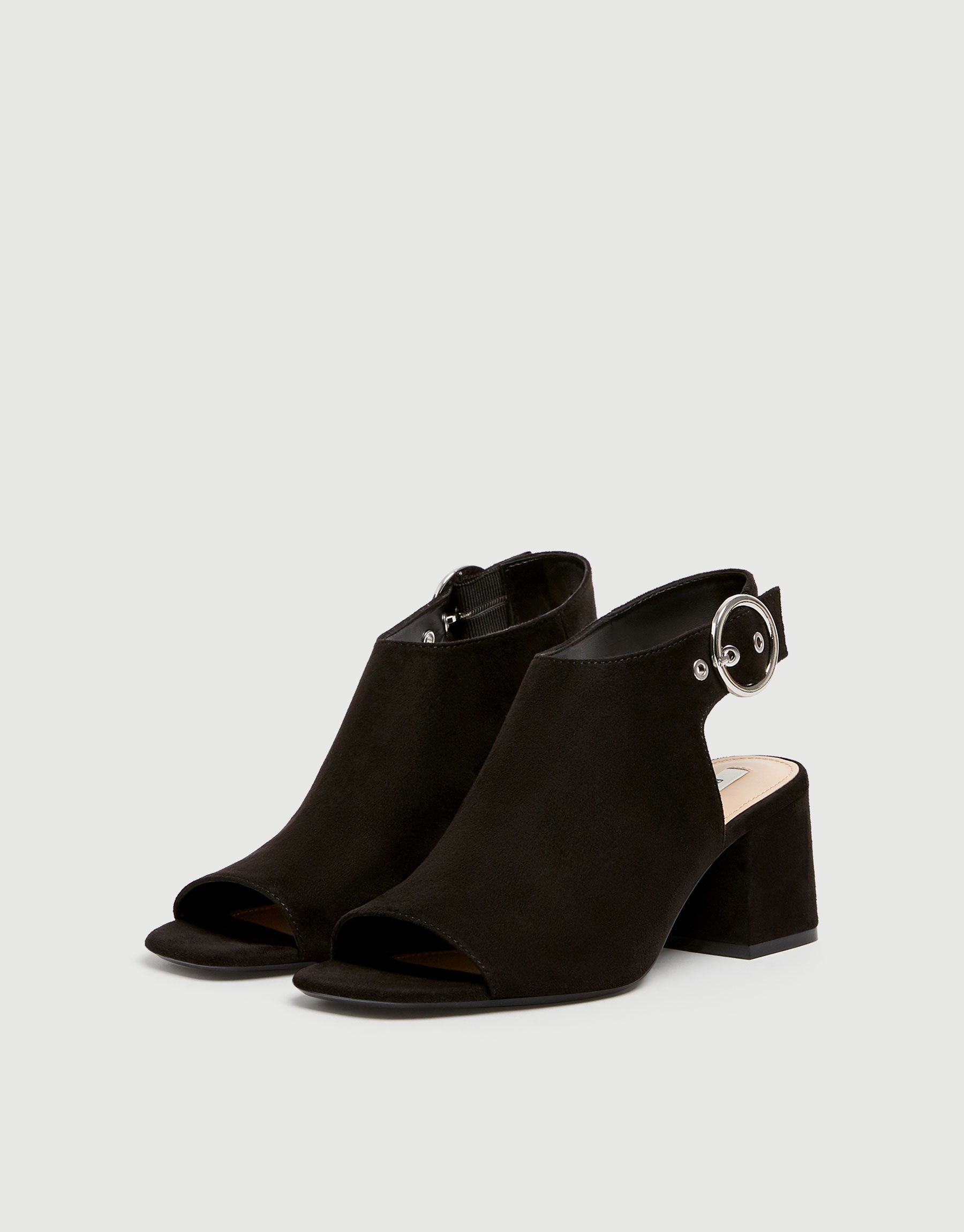 Modalite Net Pull Bear Arkasi Acik Orta Boy Topuklu Sandalet
