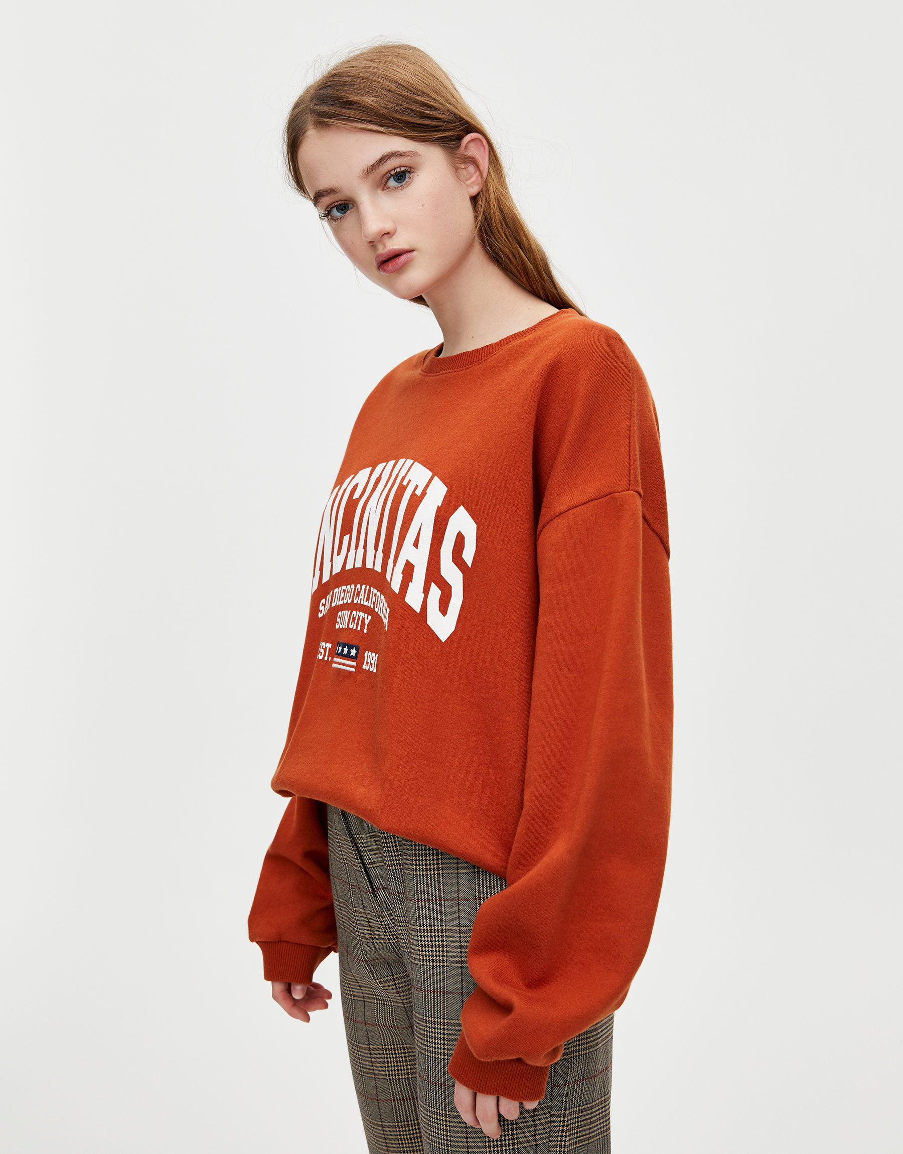 Pull&Bear sweatshirt Chicago slogan in sand