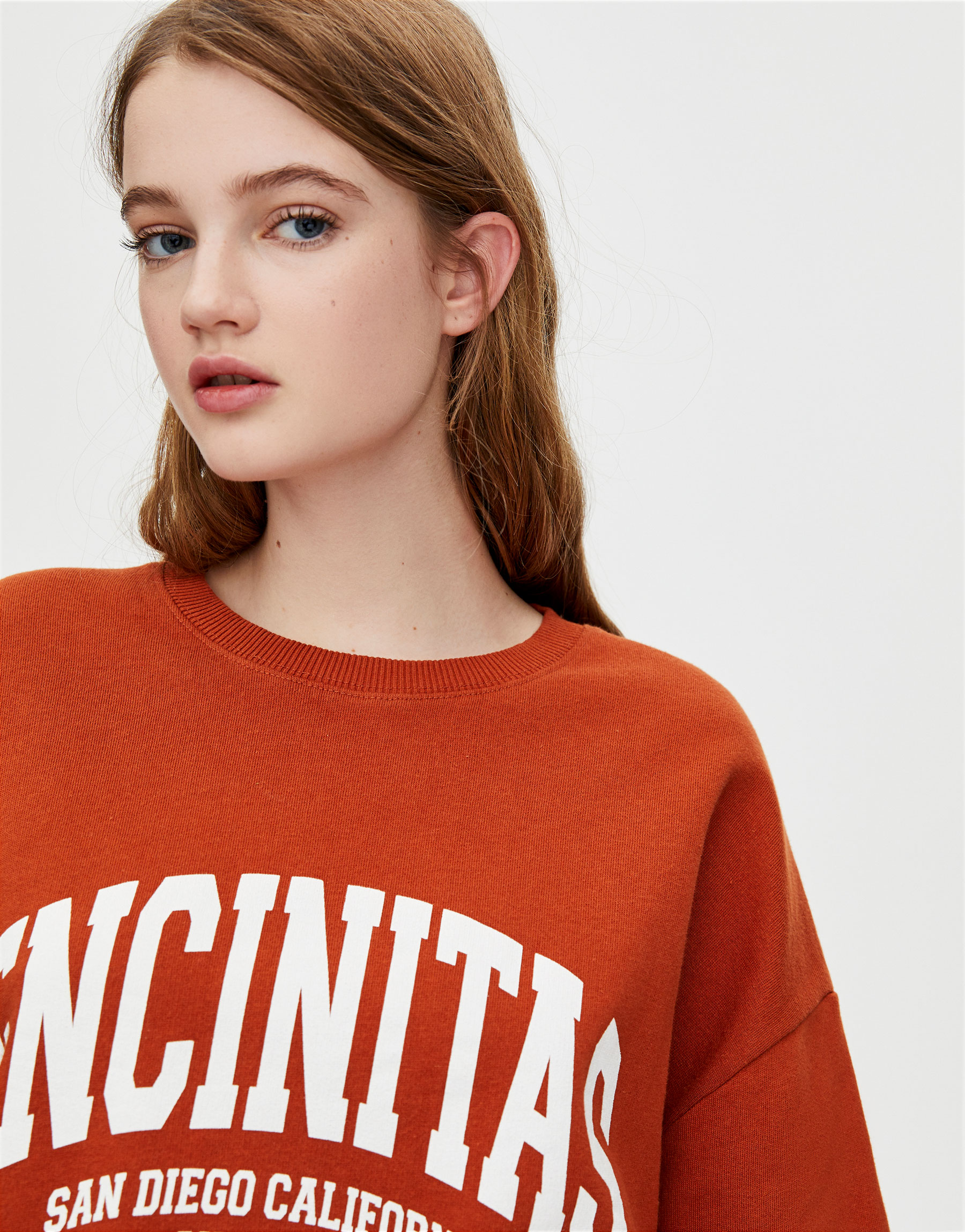 Pull&Bear sweatshirt Chicago slogan in sand