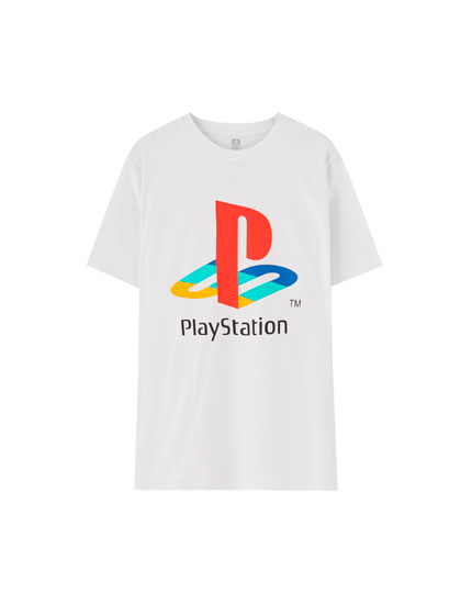 Pull and bear playstation t shirt online worn celebrities
