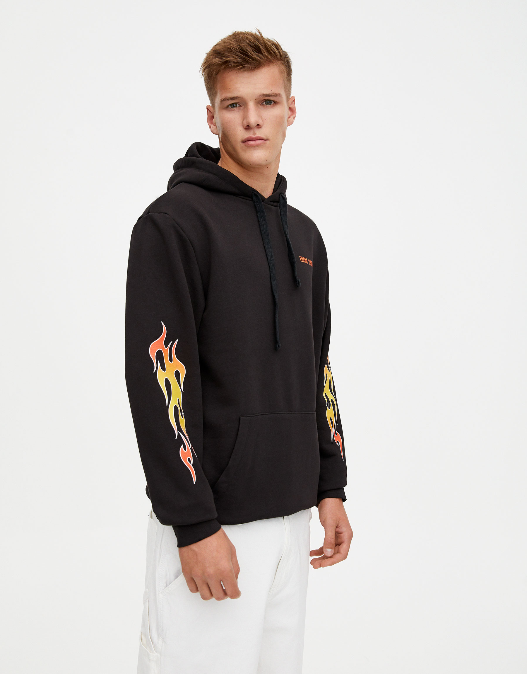 pull and bear black hoodie