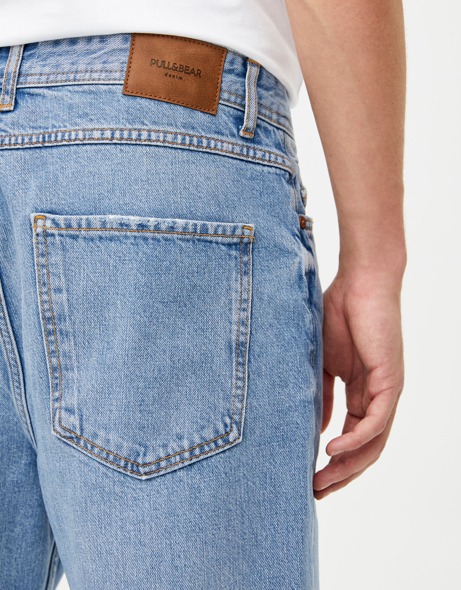 pull and bear relaxed fit jeans