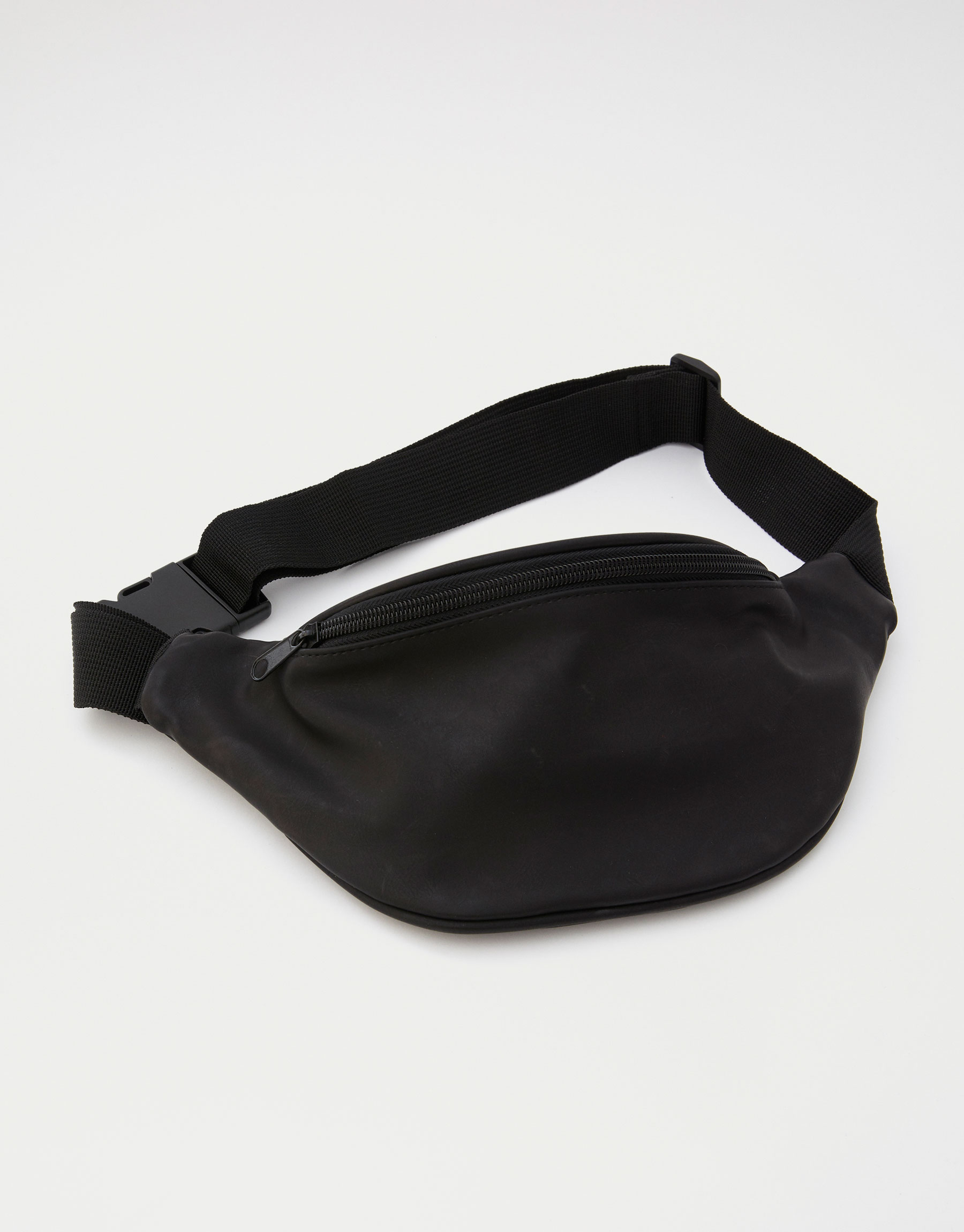 pull and bear fanny pack