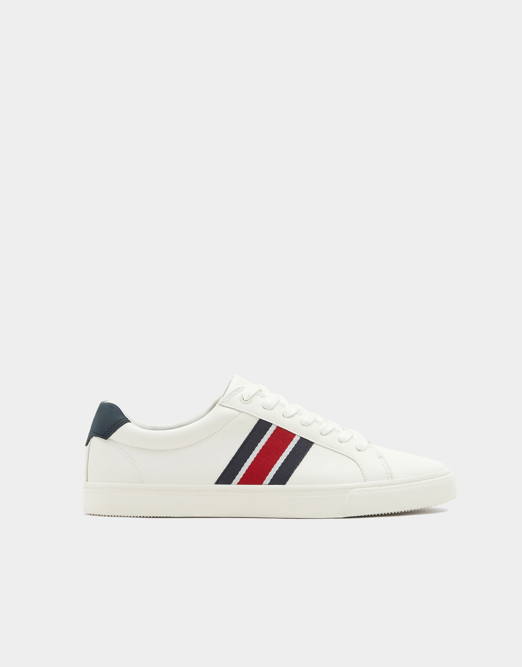 Pull & Bear - Pull sneakers with stripes