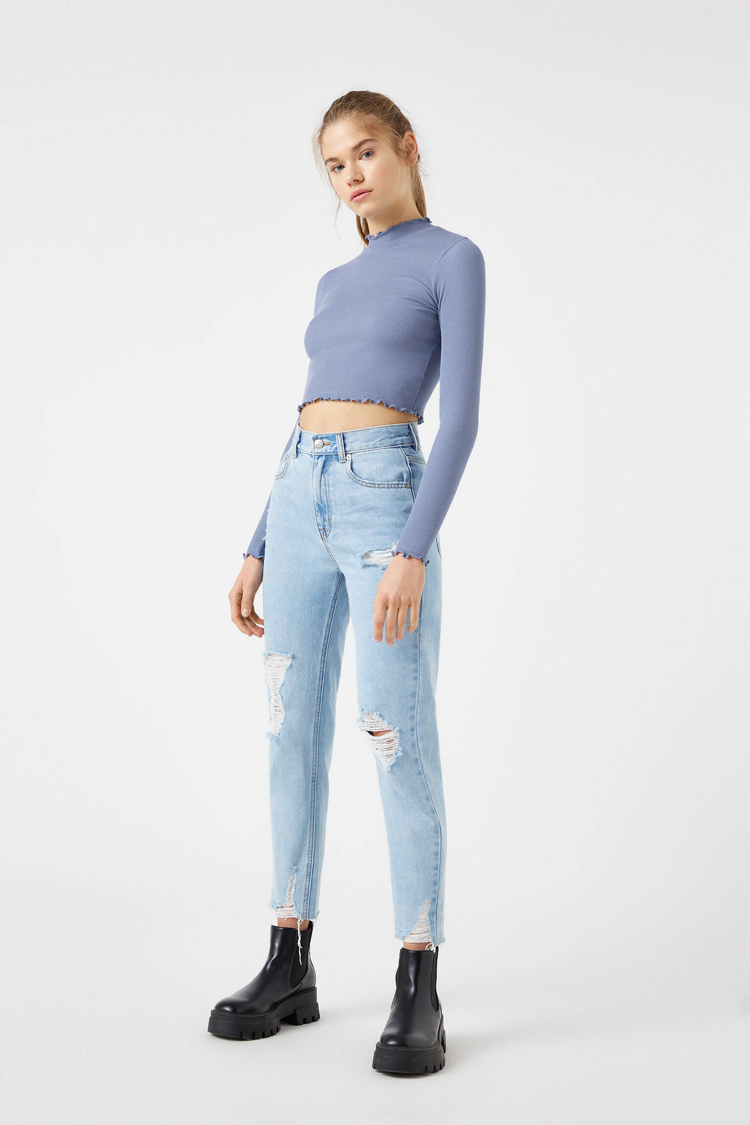 pull and bear ripped mom jeans