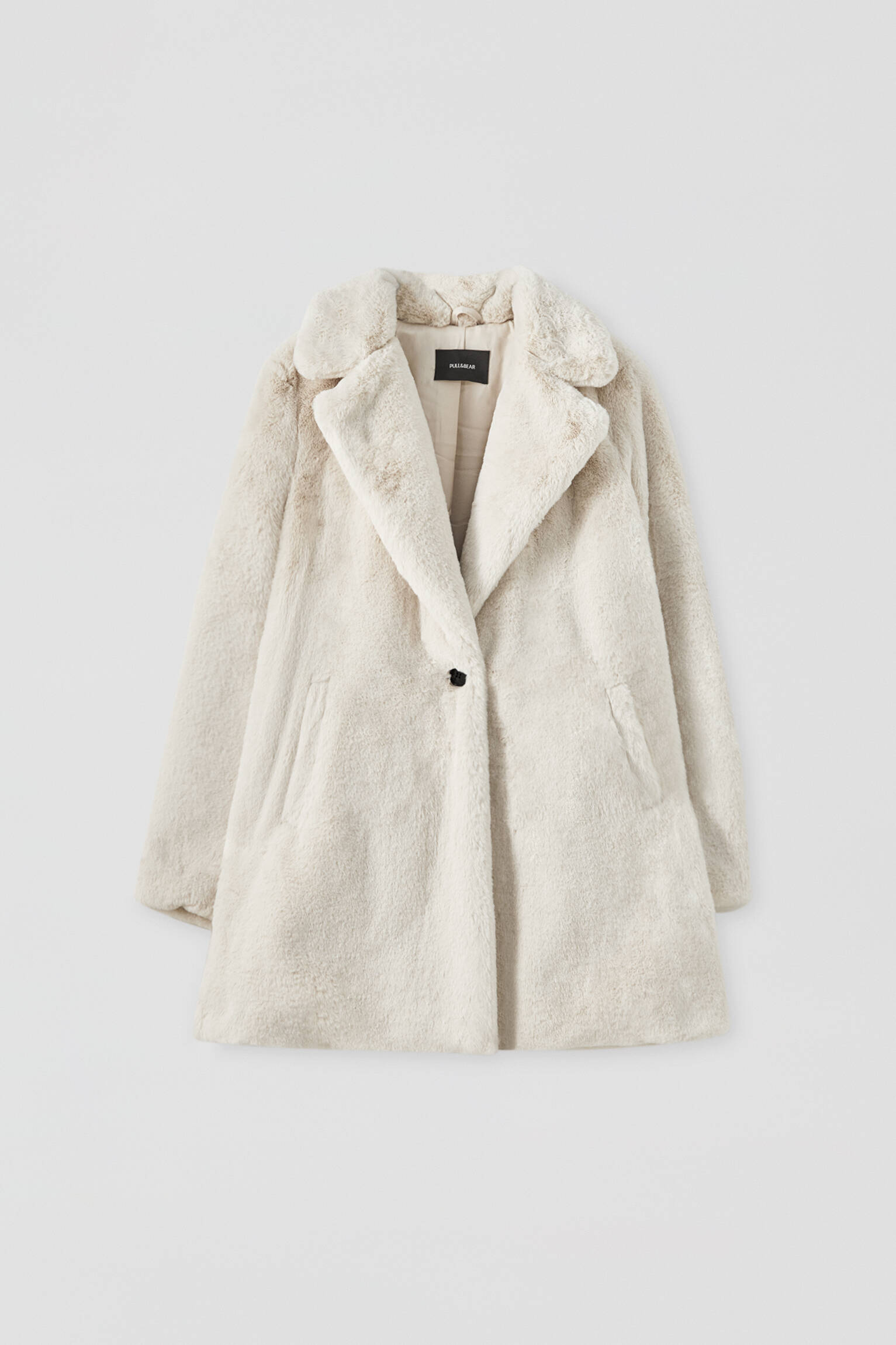 manteau long fausse fourrure pull and bear