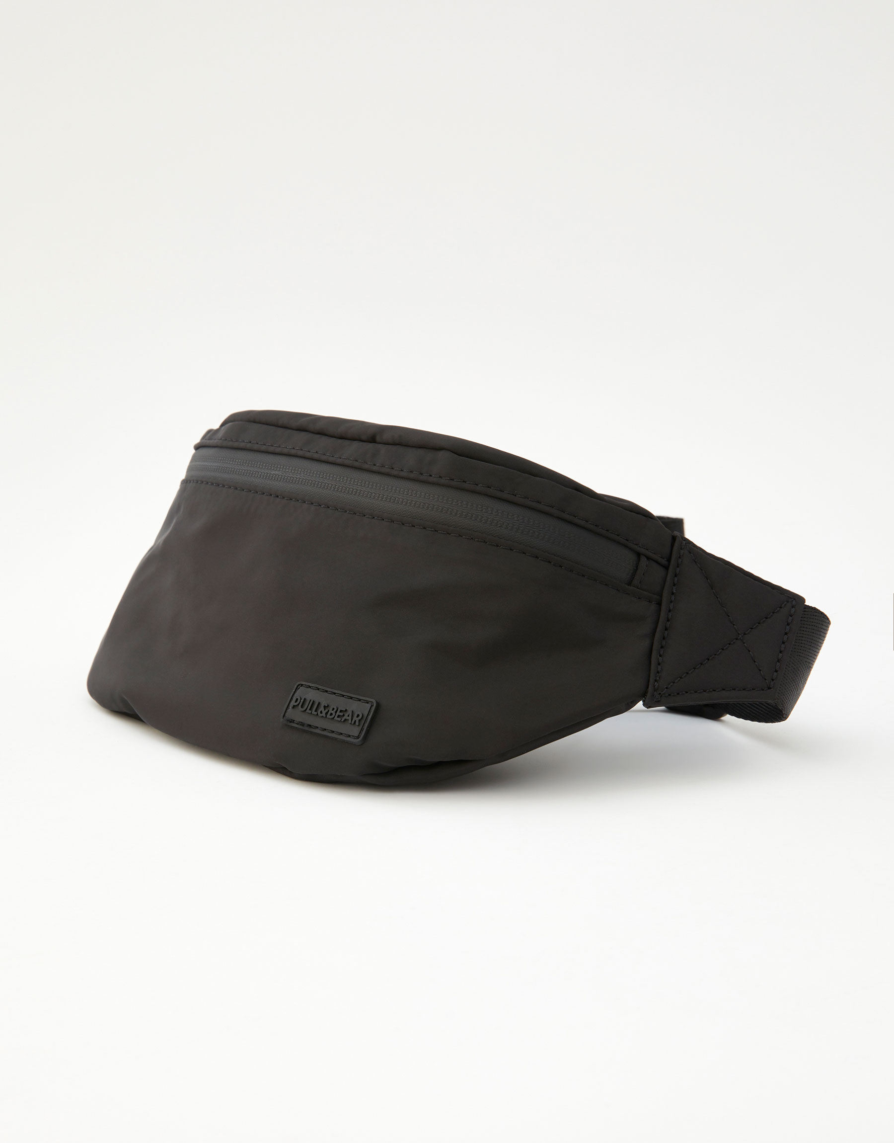 waist bag pull and bear