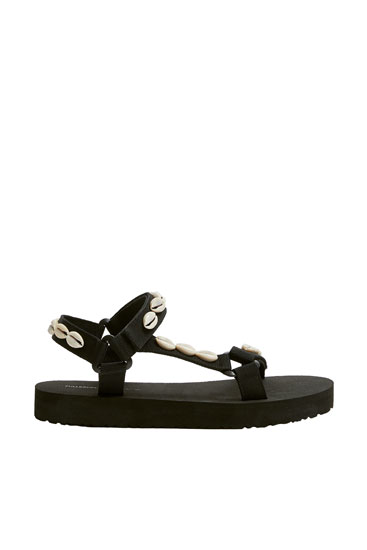 chanclas hombre pull and bear