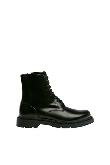 pull and bear shoes black
