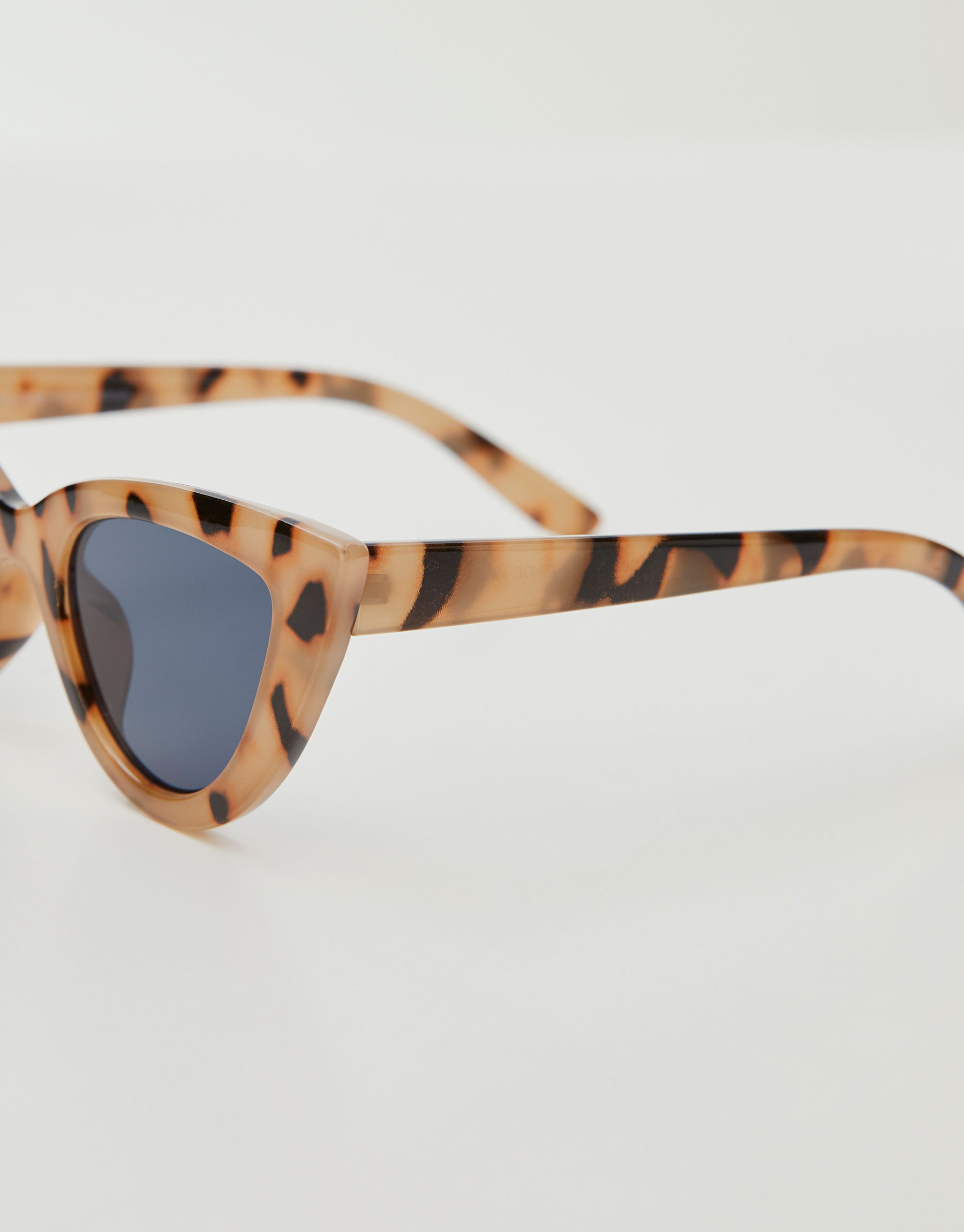 lunette de soleil pull and bear