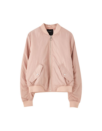Discover the latest in Women’s Coats | PULL&BEAR
