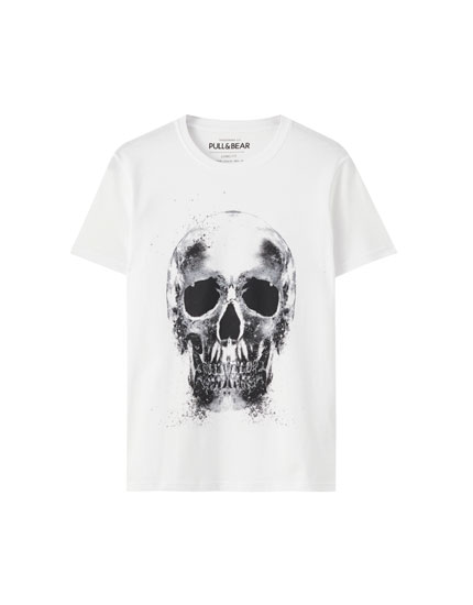 pull and bear skull t shirt