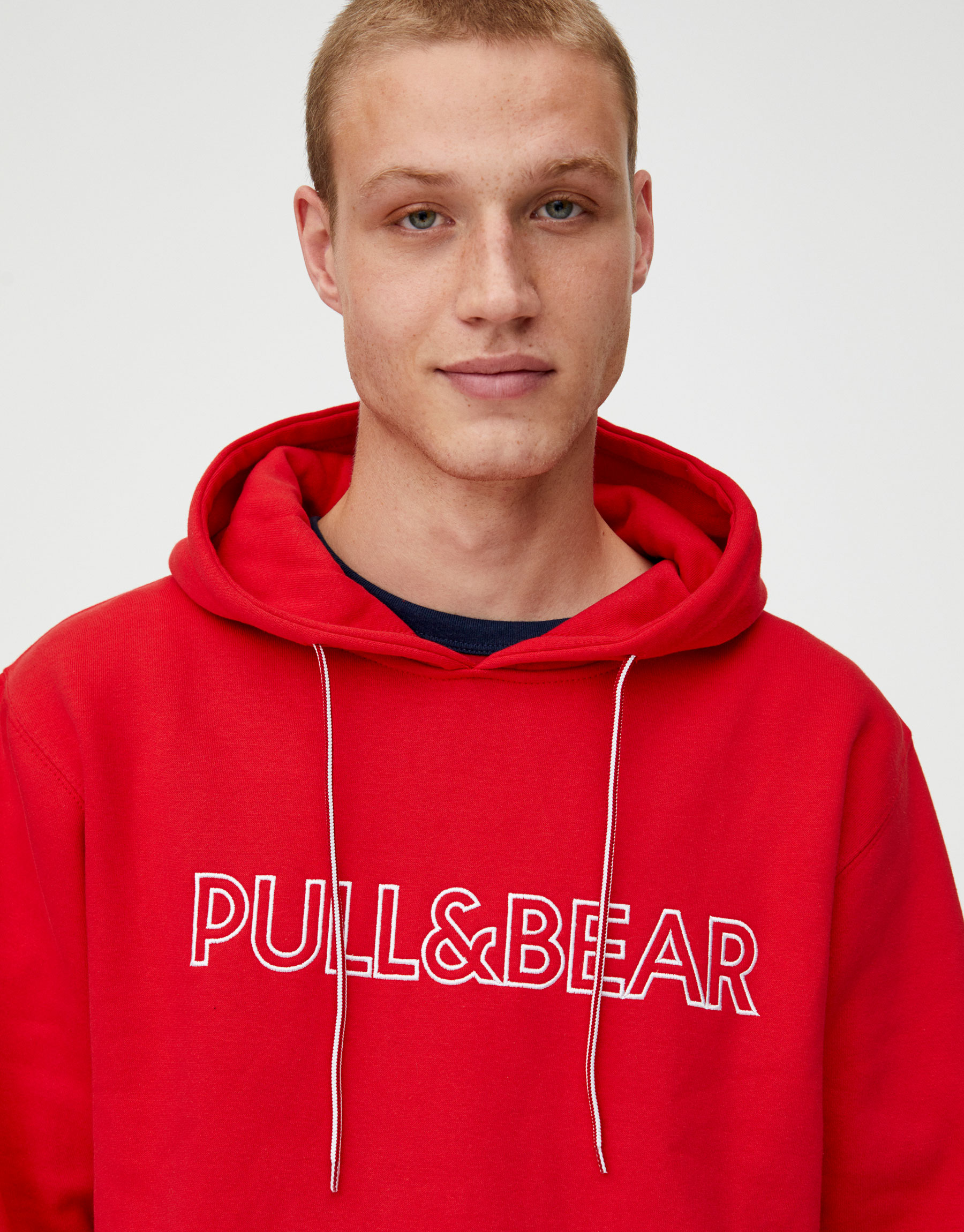 Tulips cease concrete Pull & Bear - Pull&Bear logo hoodie