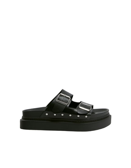 pull and bear black sandals