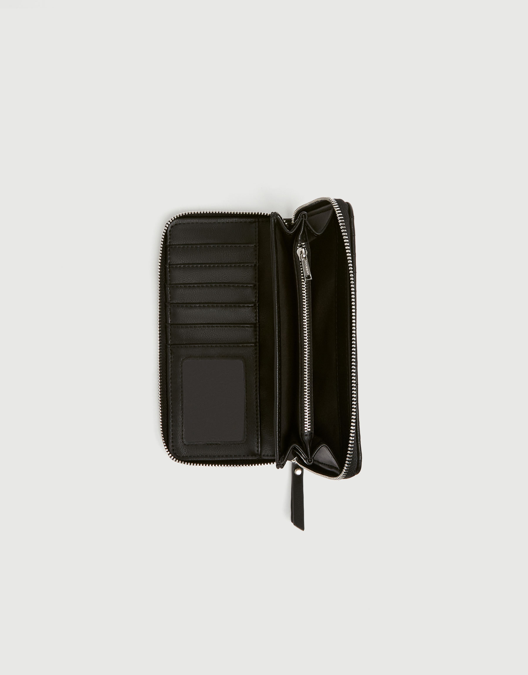 pochette pull and bear